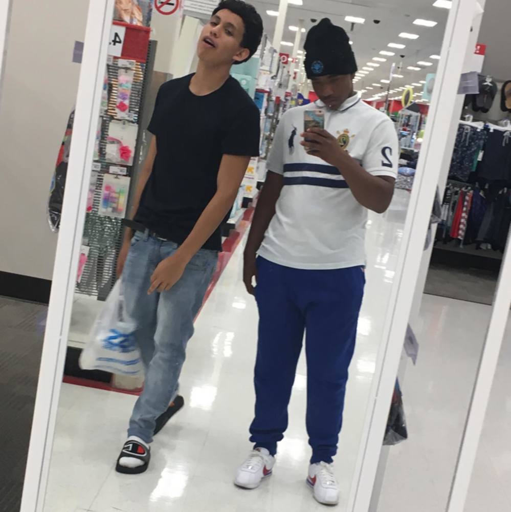 Meet your Posher, Breezy